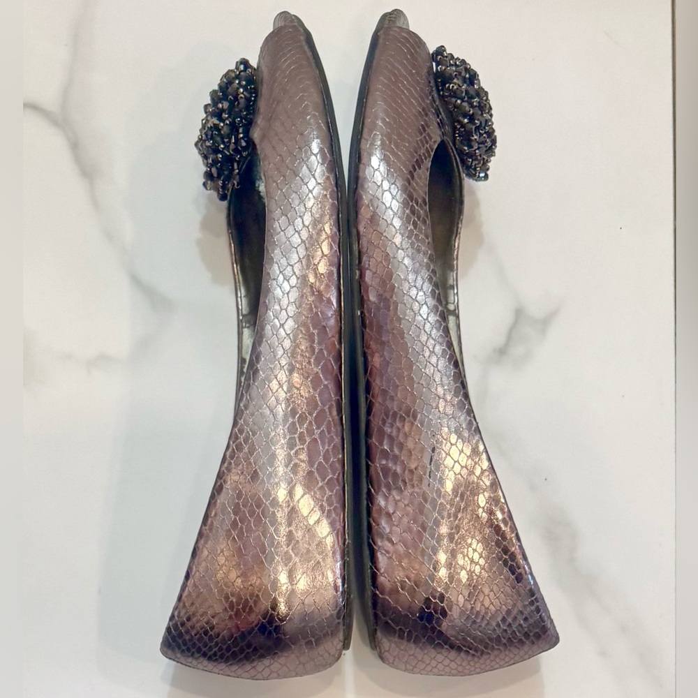 🤎 Metallic Snakeskin Flats - Picture 3 of 7